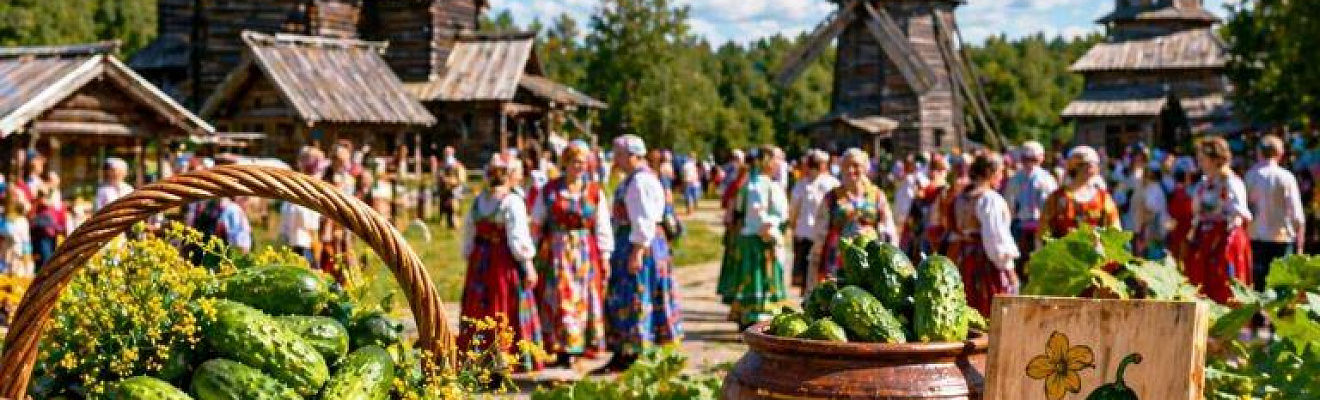 Праздник огурца в музее деревянного зодчества